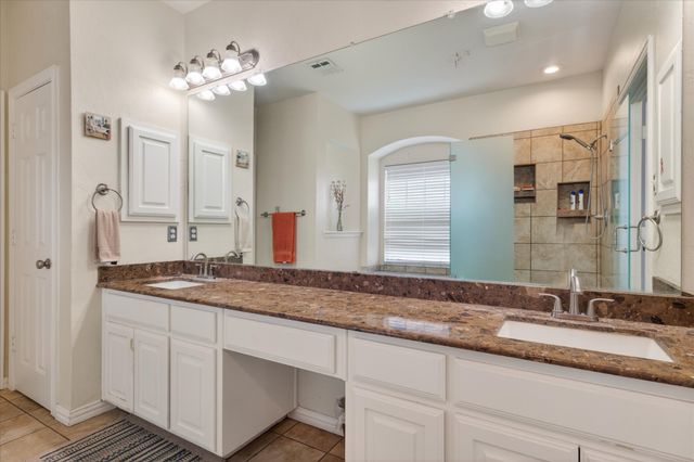 8708 Rugby Road, Irving, TX 75063