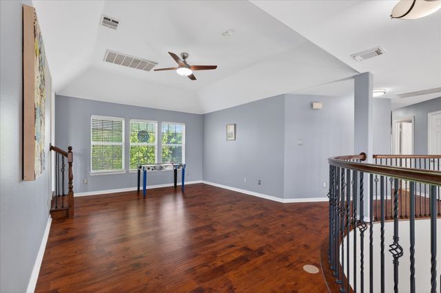 8708 Rugby Road, Irving, TX 75063