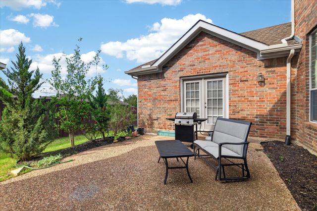 8708 Rugby Road, Irving, TX 75063