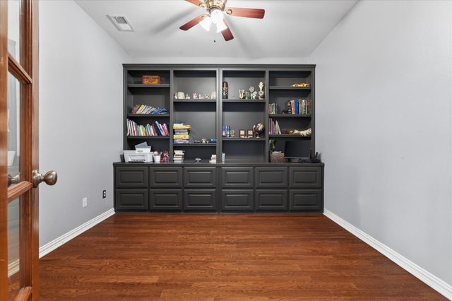 8708 Rugby Road, Irving, TX 75063