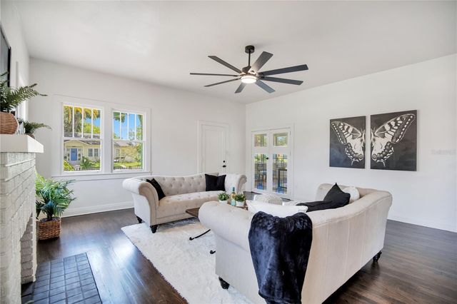 1318 S PARK AVENUE, Sanford, FL 32771