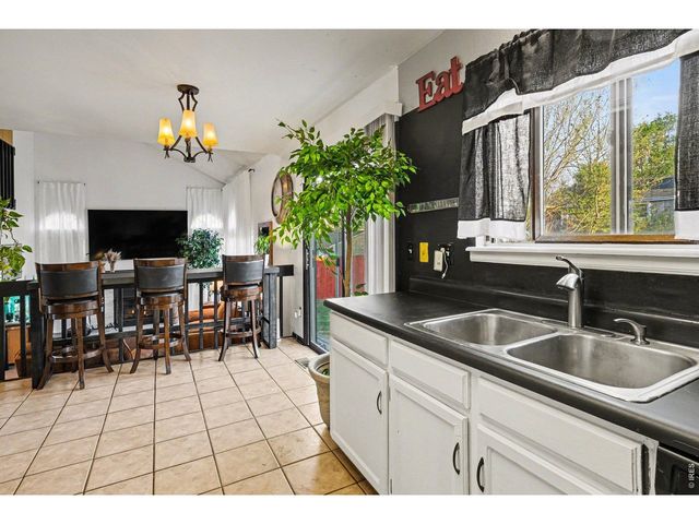 1037 Deer Creek Ln, Fort Collins, CO 80526