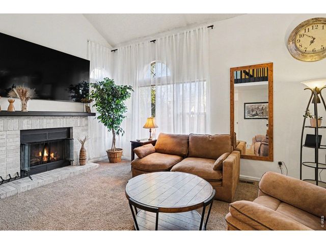 1037 Deer Creek Ln, Fort Collins, CO 80526