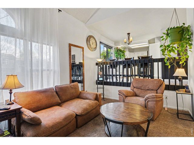 1037 Deer Creek Ln, Fort Collins, CO 80526