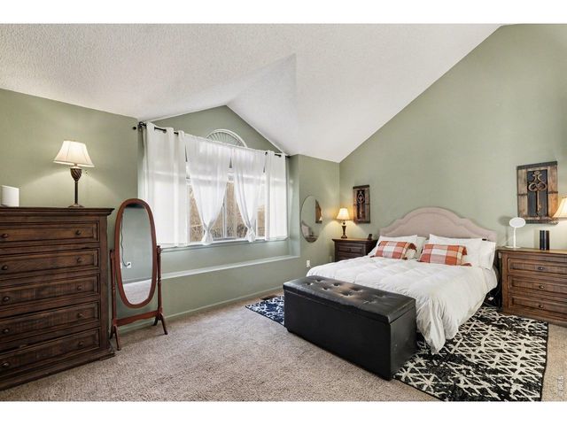 1037 Deer Creek Ln, Fort Collins, CO 80526