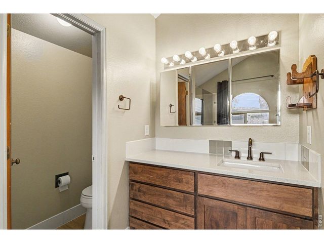 1037 Deer Creek Ln, Fort Collins, CO 80526