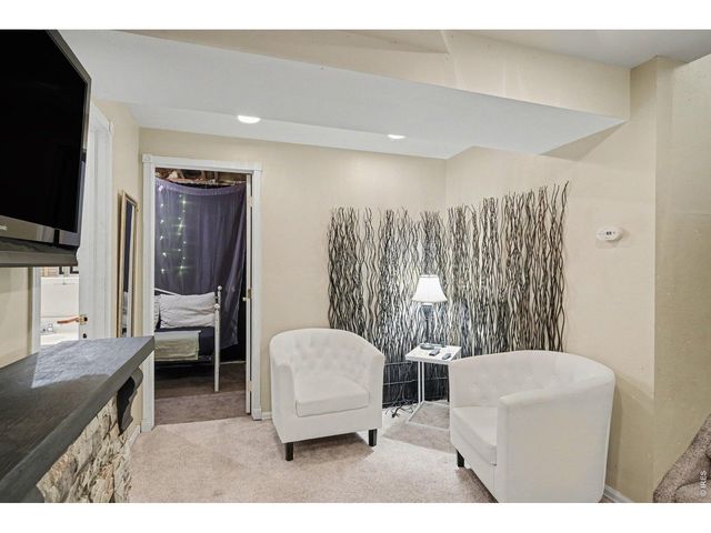 1037 Deer Creek Ln, Fort Collins, CO 80526