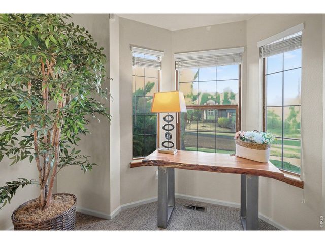 1037 Deer Creek Ln, Fort Collins, CO 80526