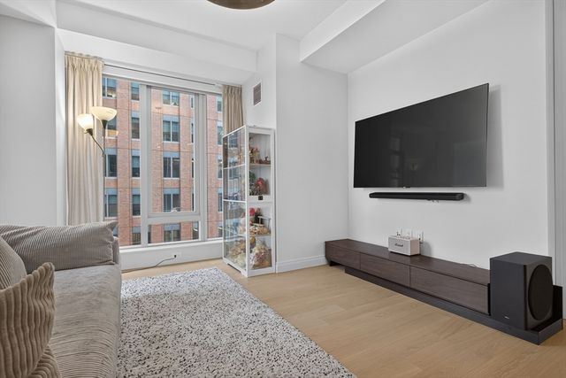 135 Seaport Blvd 1106, Boston, MA 02210