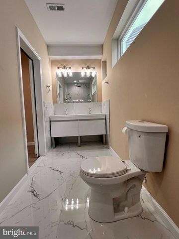 540 EDGLEY ST, Philadelphia, PA 19122