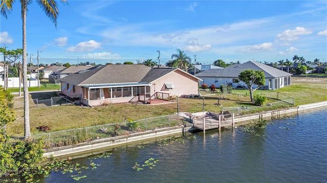 1942 SW 2nd PL, Cape Coral, FL 33991