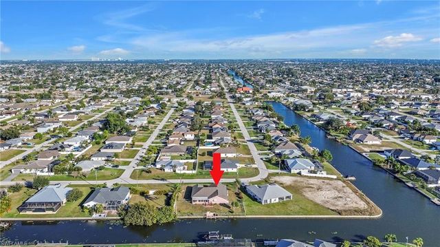 1942 SW 2nd PL, Cape Coral, FL 33991