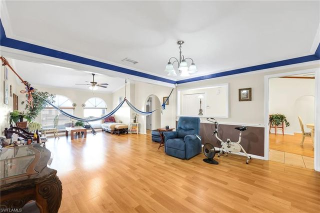 1942 SW 2nd PL, Cape Coral, FL 33991