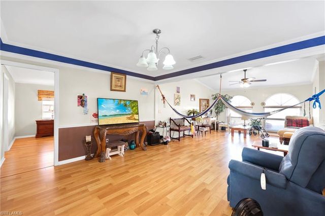 1942 SW 2nd PL, Cape Coral, FL 33991