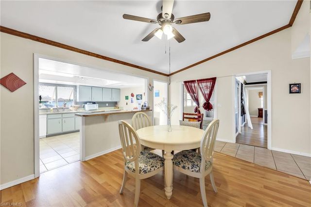 1942 SW 2nd PL, Cape Coral, FL 33991