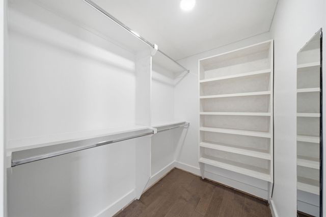 1139 W Gardner Street, Houston, TX 77009