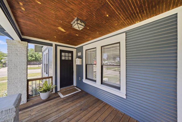 1139 W Gardner Street, Houston, TX 77009