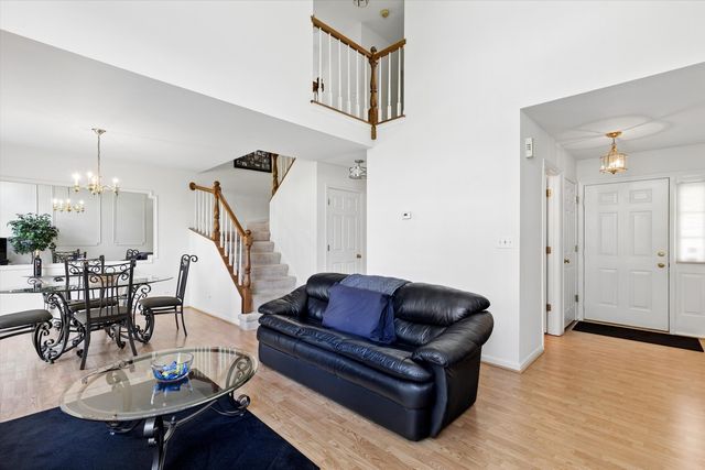 1176 Scott Court, Carol Stream, IL 60188