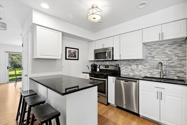 1176 Scott Court, Carol Stream, IL 60188