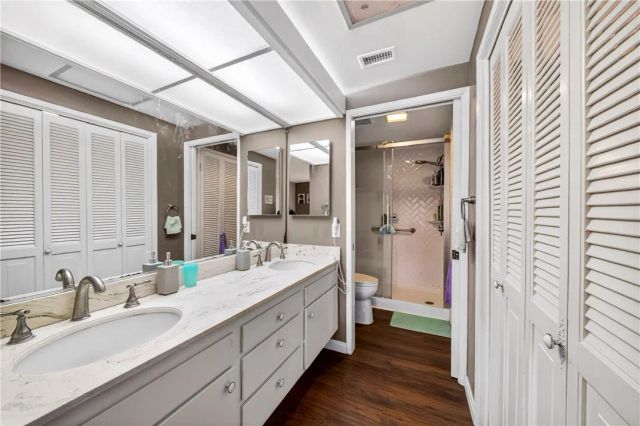 820 Via Zapata, Riverside, CA 92507