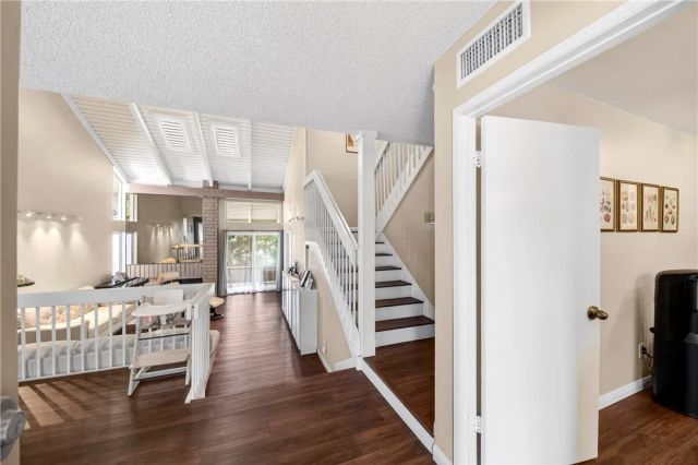 820 Via Zapata, Riverside, CA 92507