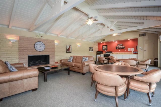 820 Via Zapata, Riverside, CA 92507