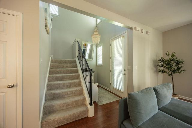 1387 E ISLAND PL E, Memphis, TN 38103