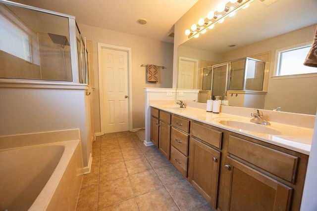 1387 E ISLAND PL E, Memphis, TN 38103