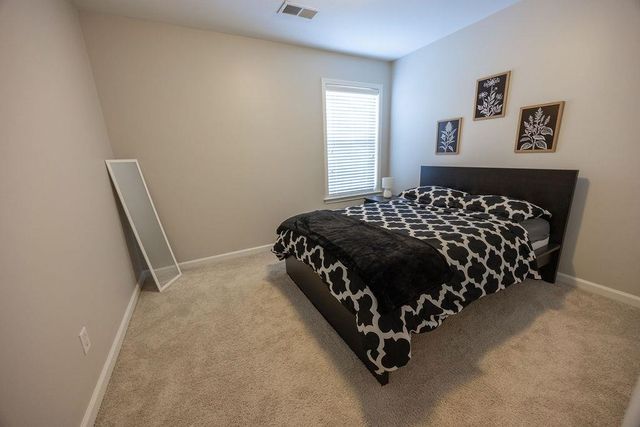 1387 E ISLAND PL E, Memphis, TN 38103