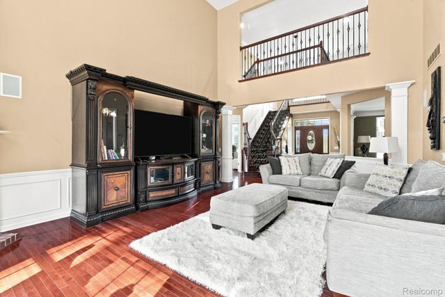 48645 Antique Road, Canton Charter Township, MI 48187