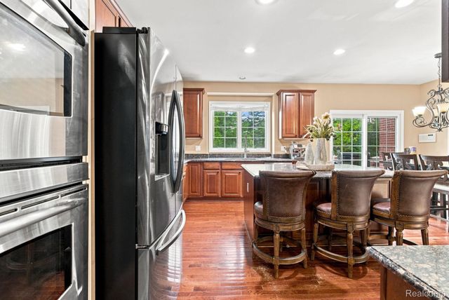 48645 Antique Road, Canton Charter Township, MI 48187