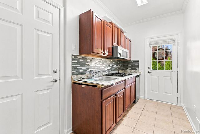 48645 Antique Road, Canton Charter Township, MI 48187