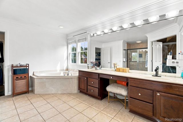 48645 Antique Road, Canton Charter Township, MI 48187