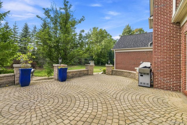48645 Antique Road, Canton Charter Township, MI 48187