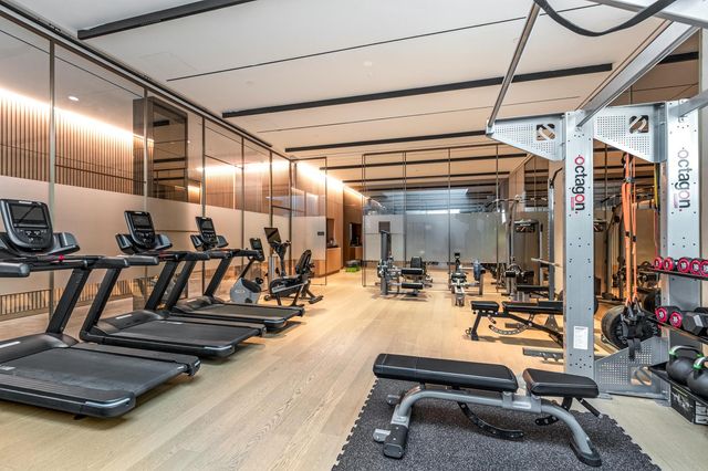 500 W 45th St Apt 603, New York City, NY 10036