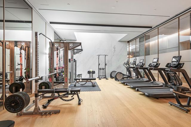 500 W 45th St Apt 603, New York City, NY 10036