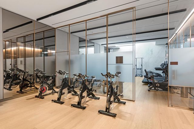 500 W 45th St Apt 603, New York City, NY 10036