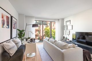 500 W 45th St Apt 603, New York City, NY 10036