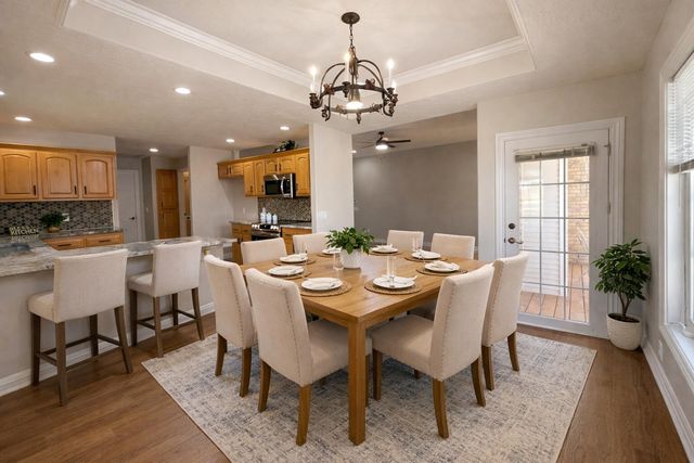 2401 S April Avenue, Springfield, MO 65807