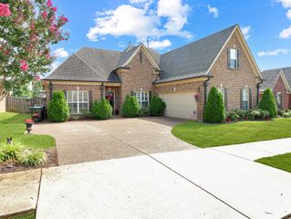 8759 BRUNSWICK FOREST CIR S, Bartlett, TN 38133