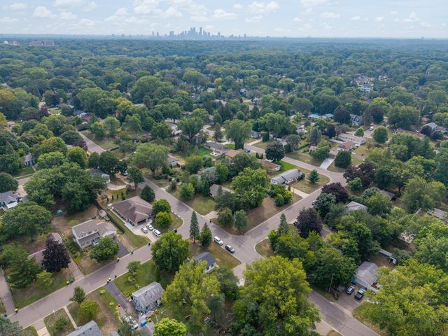 3401 Quail Avenue N, Crystal, MN 55422