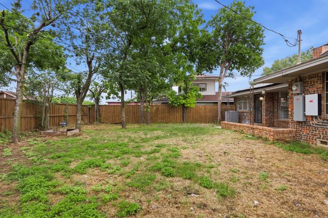 2010 Swansee Drive, Dallas, TX 75232