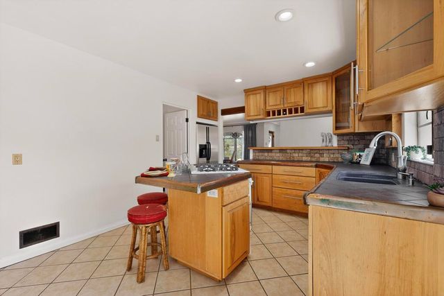 521 Sierra Drive SE, Albuquerque, NM 87108