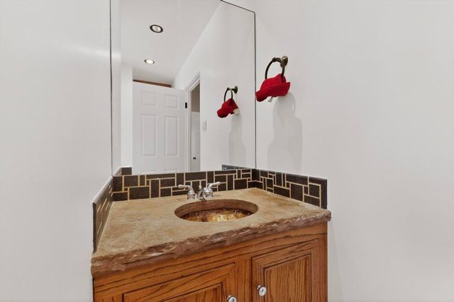 521 Sierra Drive SE, Albuquerque, NM 87108