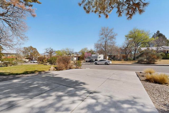 521 Sierra Drive SE, Albuquerque, NM 87108