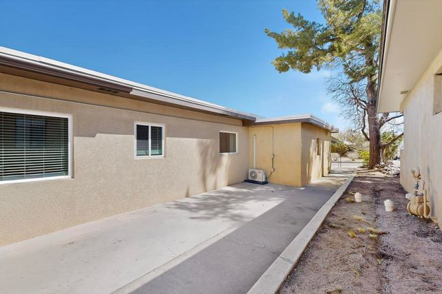 521 Sierra Drive SE, Albuquerque, NM 87108