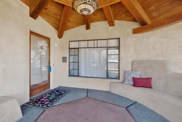 521 Sierra Drive SE, Albuquerque, NM 87108