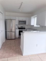 995 NE 34th Ave 101, Homestead, FL 33033