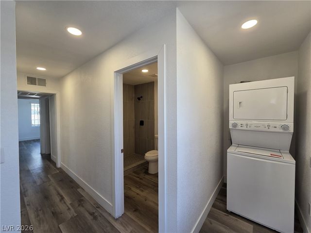 320 North 10th Street, Las Vegas, NV 89101