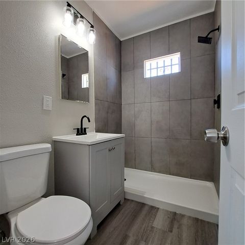 320 North 10th Street, Las Vegas, NV 89101